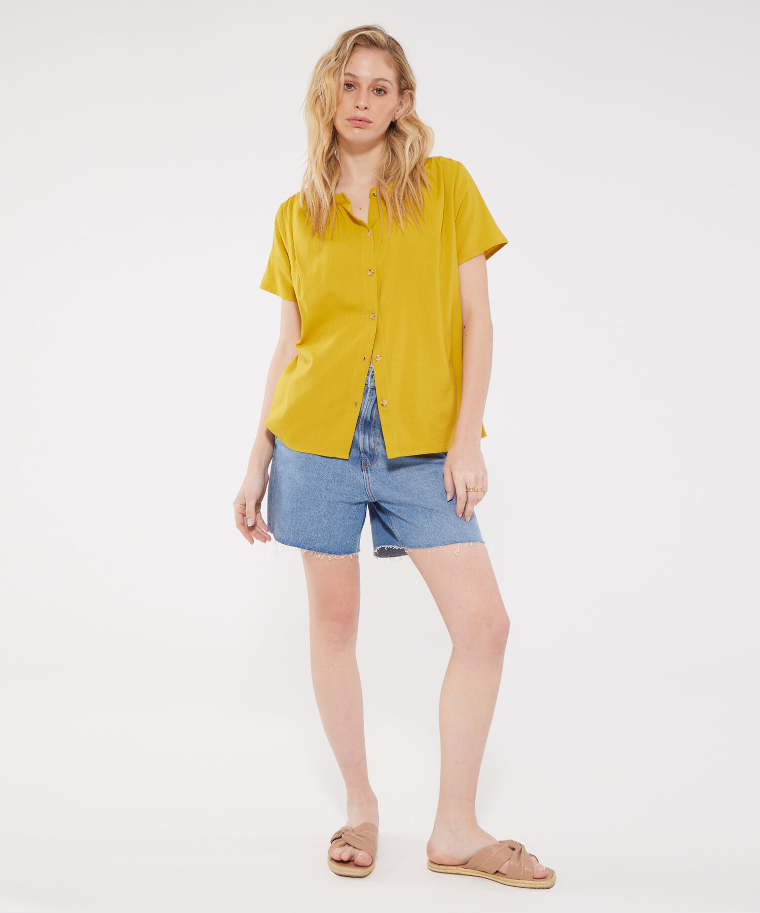 Blusa Recogido En Hombro Y Corte Espalda
