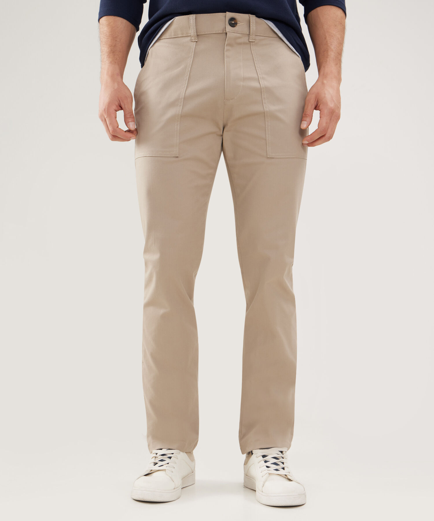 Pantalón Moda Unicolor Con Bolsillos, Silueta Regular Fit, Safari Soft Línea Moda