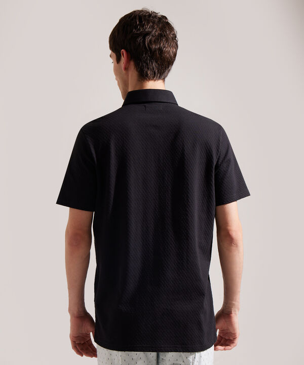 Polo Unicolor Textura Cuello Duro Con Bolsillo Y Silueta Regular Fit, Linea Moda Morocco image number null