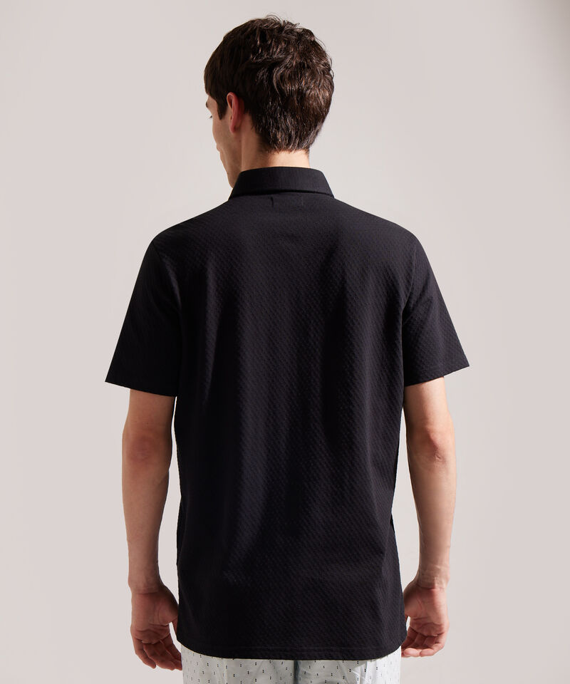 Polo Unicolor Textura Cuello Duro Con Bolsillo Y Silueta Regular Fit, Linea Moda Morocco