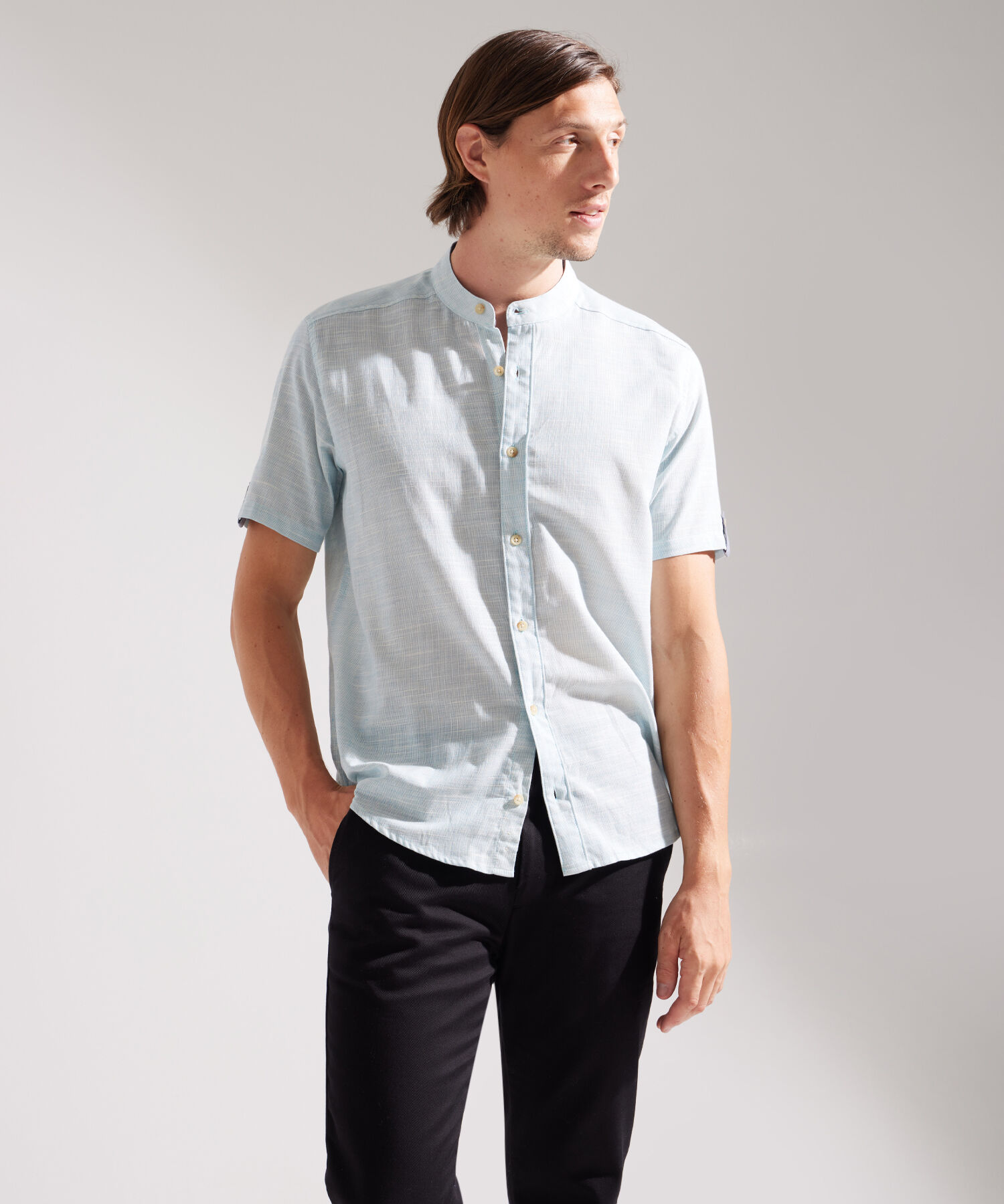 Camisa en Lino con Cuello Mao