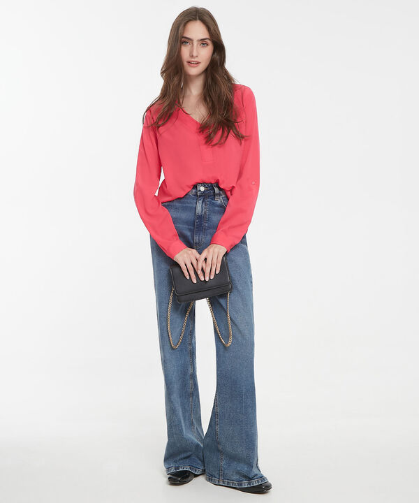 Blusa Con Cuello Doble Escote En V