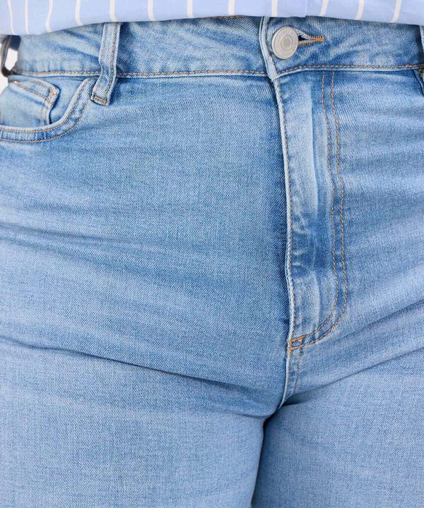 Jeans Culotte Tono Claro image number null
