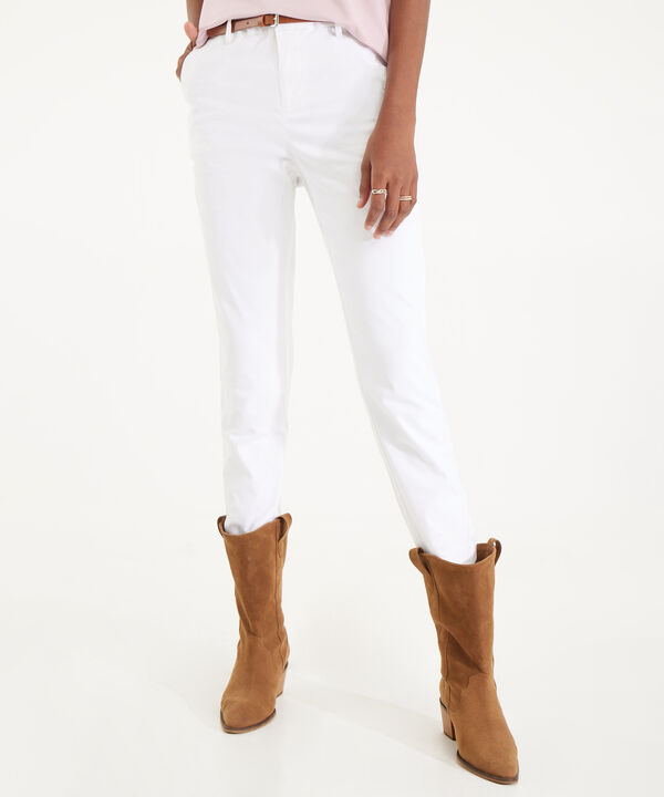 Pantalón Chino Unicolor Con Cinturón image number null