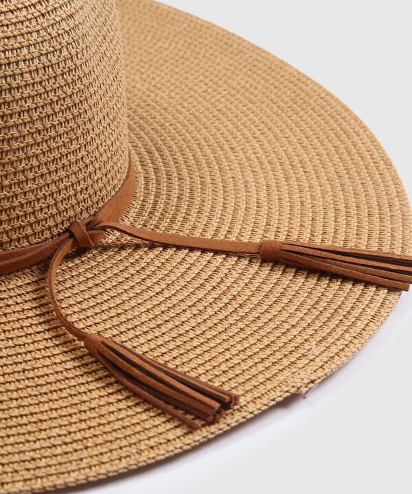 Sombrero en Paja image number null