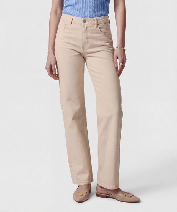 Jeans Rectos Con Piedras Laterales Mujer image number null