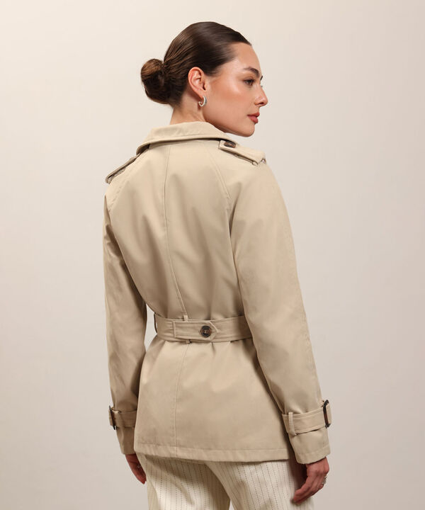 Chaqueta Trench Unicolor Con Cinturon 