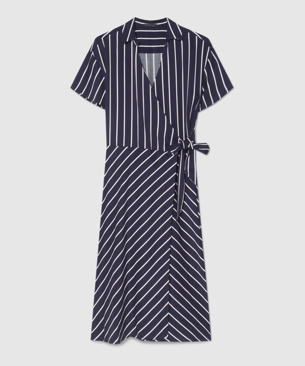Vestido Largo Con Estampado De Rayas