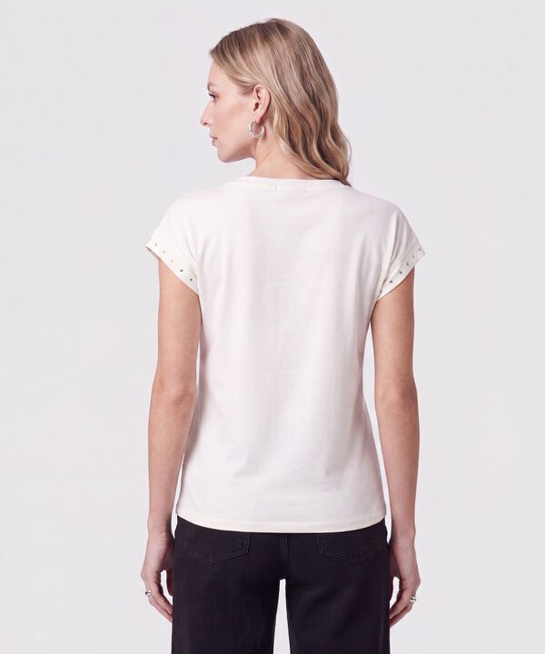 Camiseta Cuello V Apliques Mujer