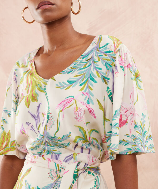 Blusa Manga Corta Escote V Estampada image number null