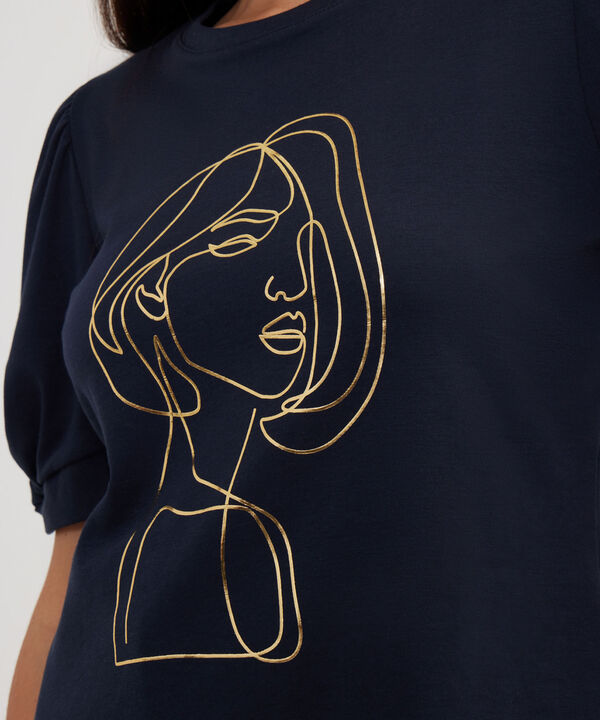 Camiseta Escote Redondo Con Detalle