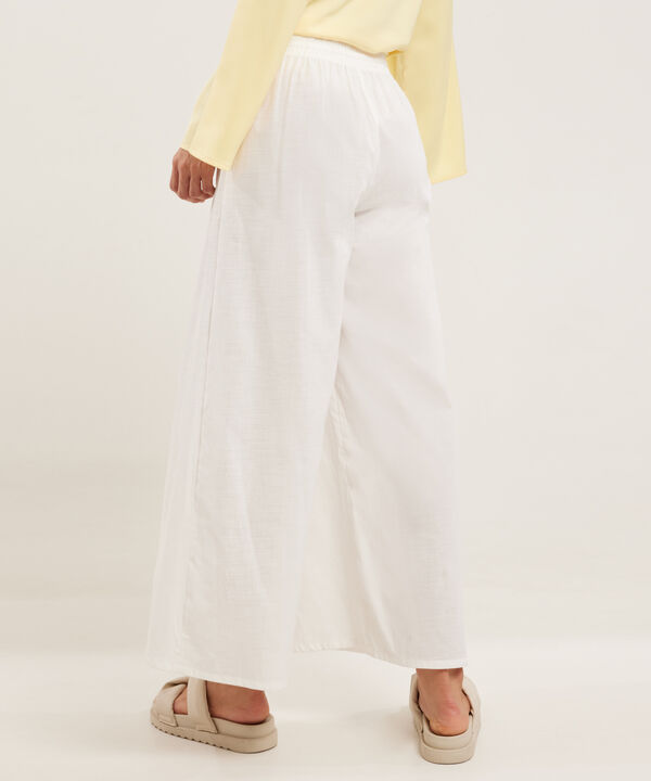 Pantalón Unicolor Con Elástico Interno En Pretina