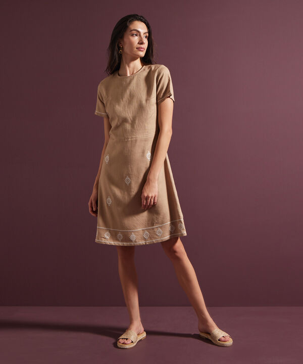 Vestido Manga Corta Bordado