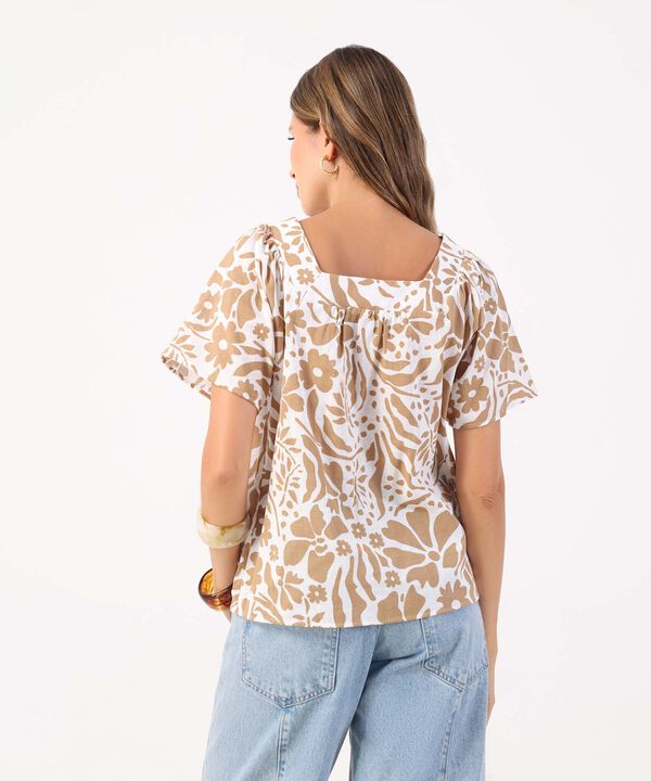 Blusa Estampada Con Escote Cuadrado 