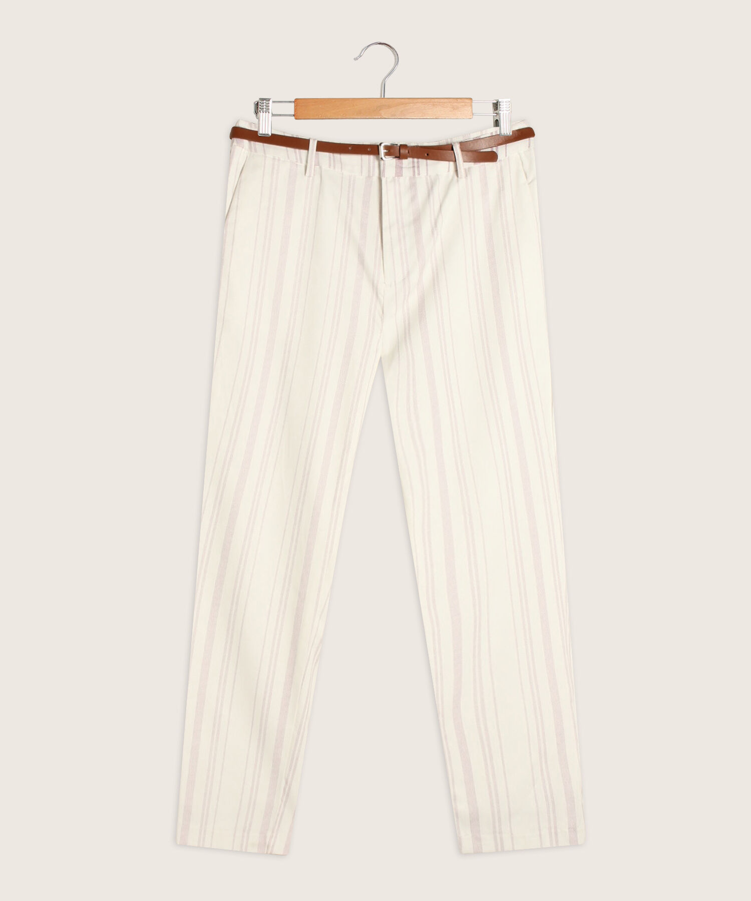 Pantalon Chino Estampado Con Cintur&oacute;n