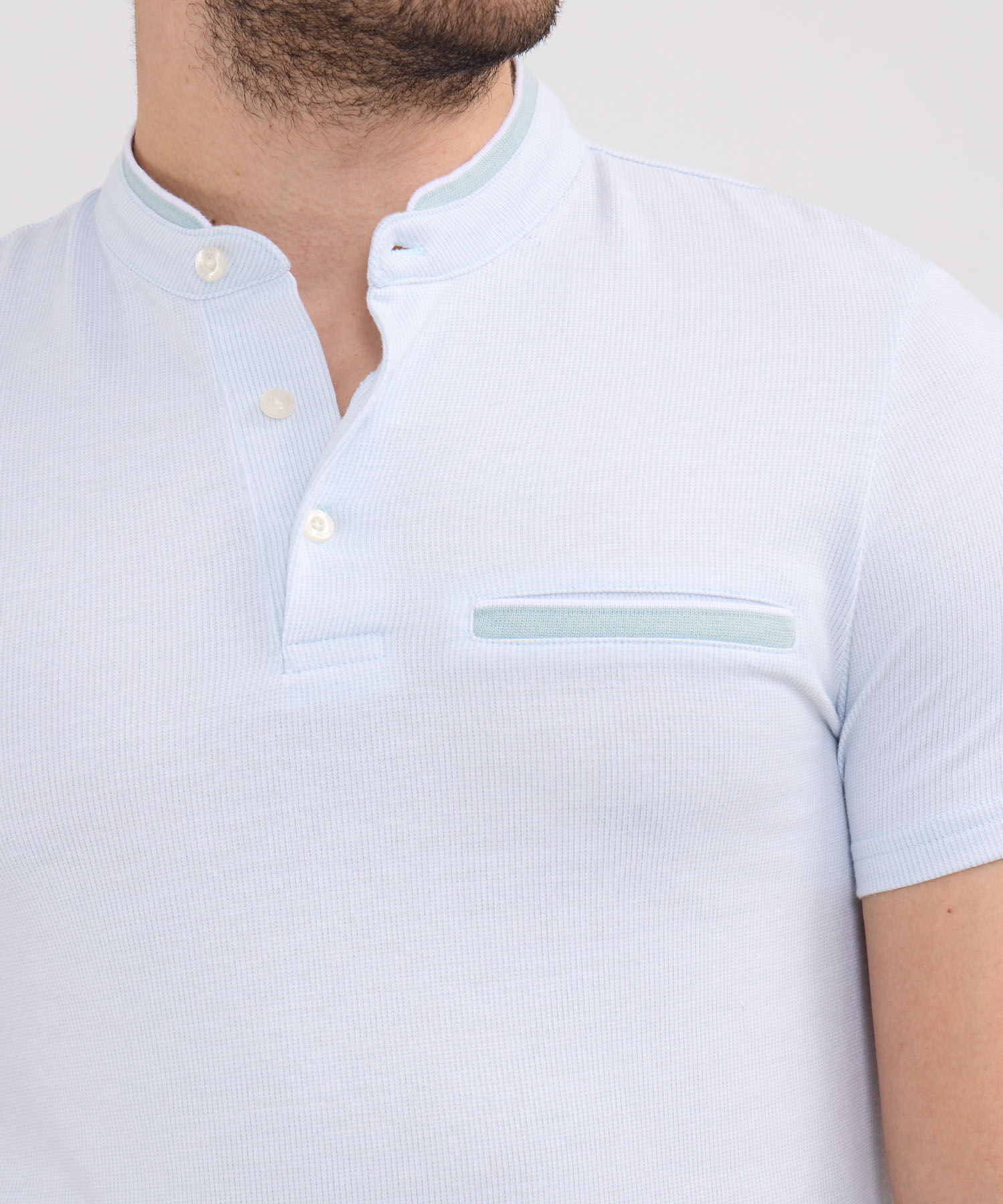 Polo Cuello Mao Unicolor Con Simulación Bolsillo Ribete