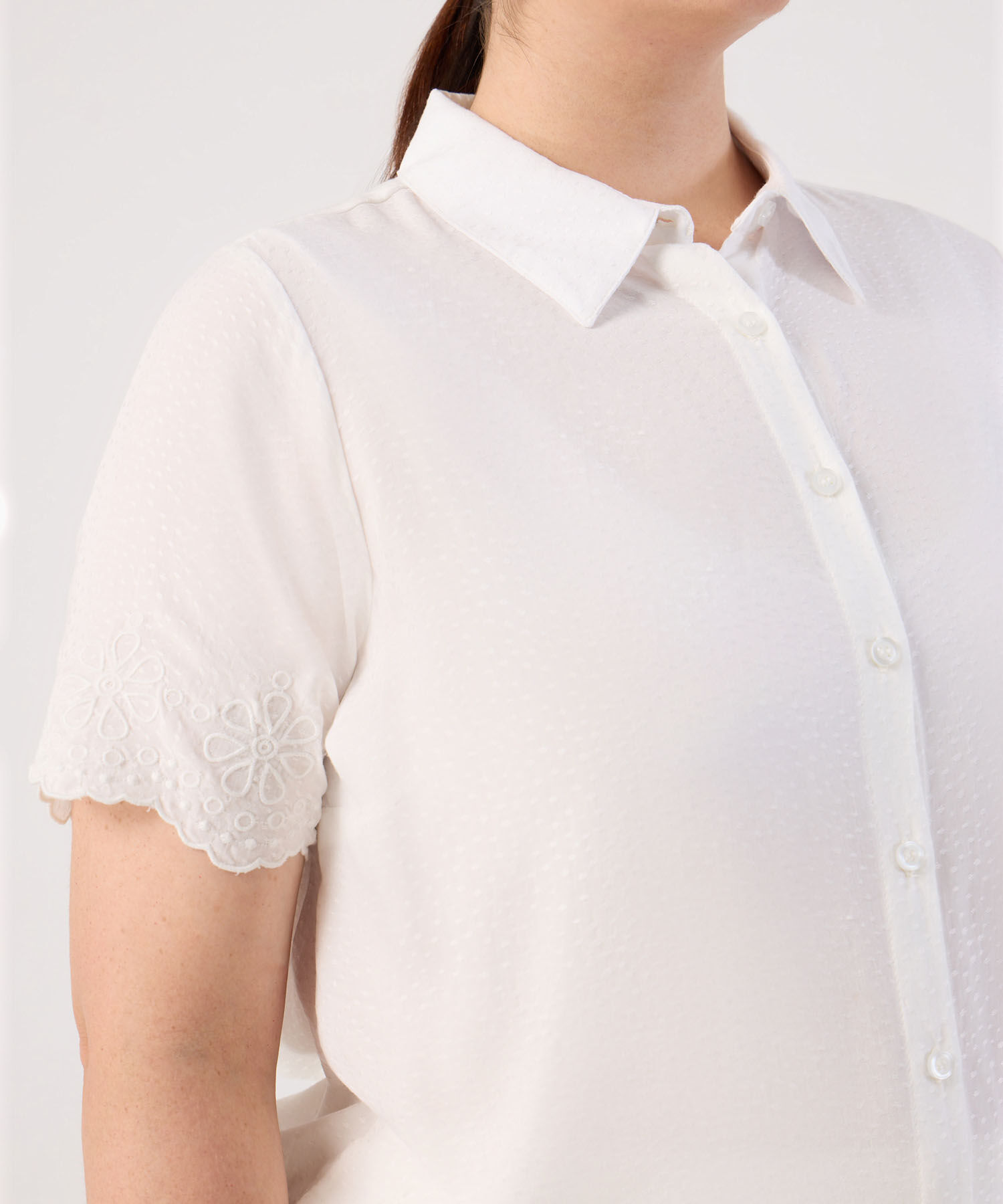 Blusa Manga Corta con Detalle Decorativo Para Mujer