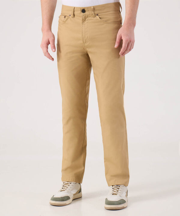 Pantalon Unicolor, 5 Bolsillos, Silueta Regular Fit image number null