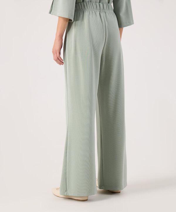 Pantalon fluido unicolor 