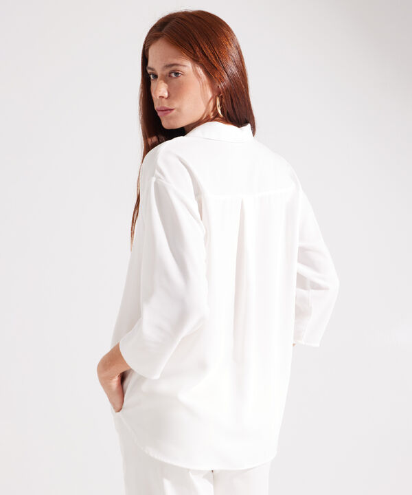 Blusa con Cuello Camisero