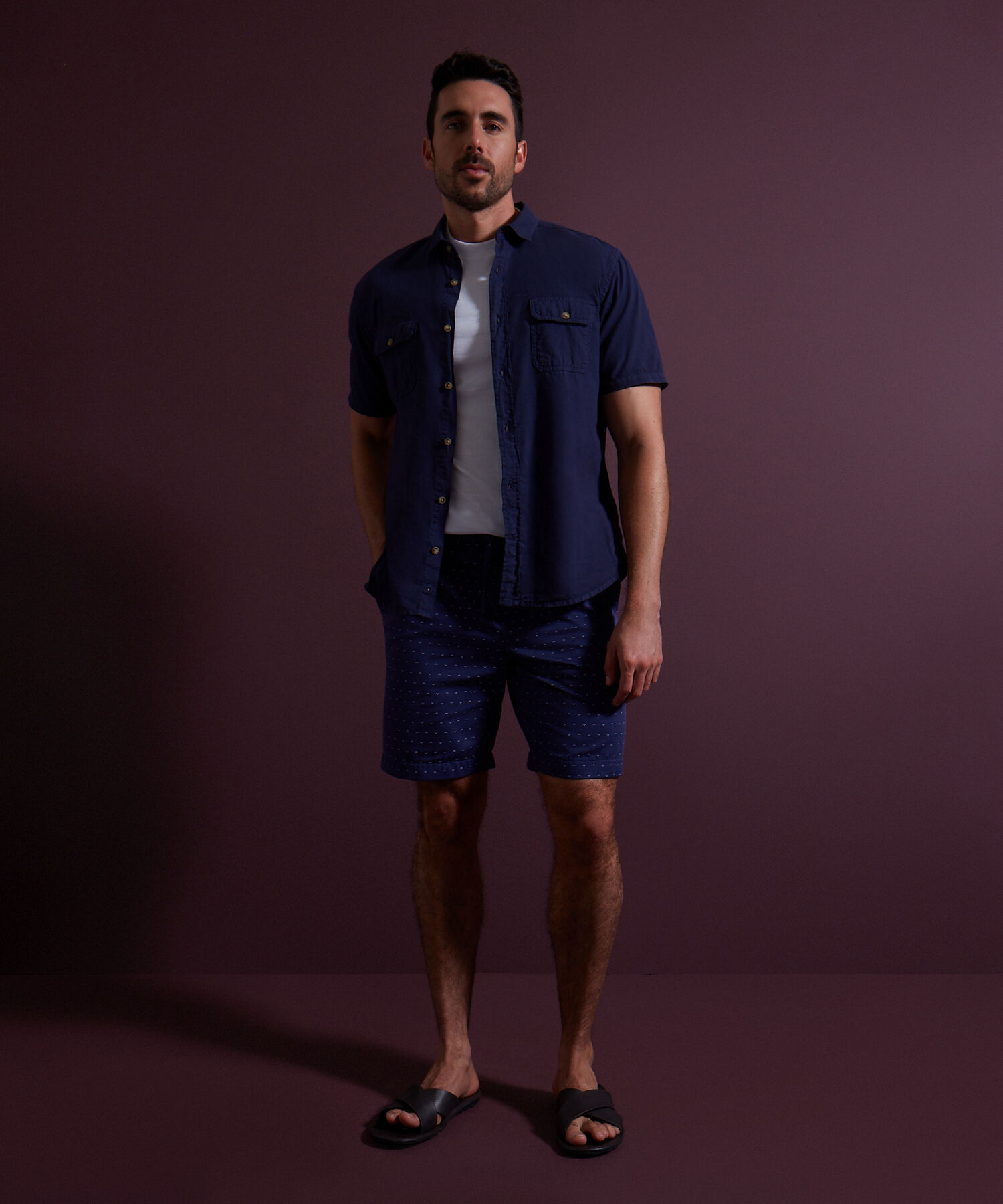 Bermuda Estampada Con Cintura Elástica, Bolsillos Laterales, Cordón Ajustable Y Silueta Regular Fit