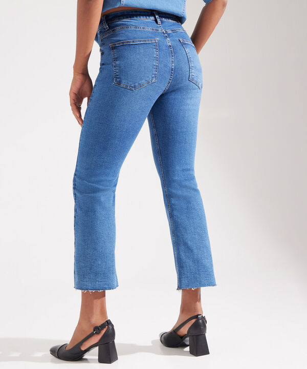 Jean Cropped Flare con Desgastes