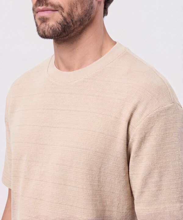 Camiseta Texturizada Cuello Redondo Hombre