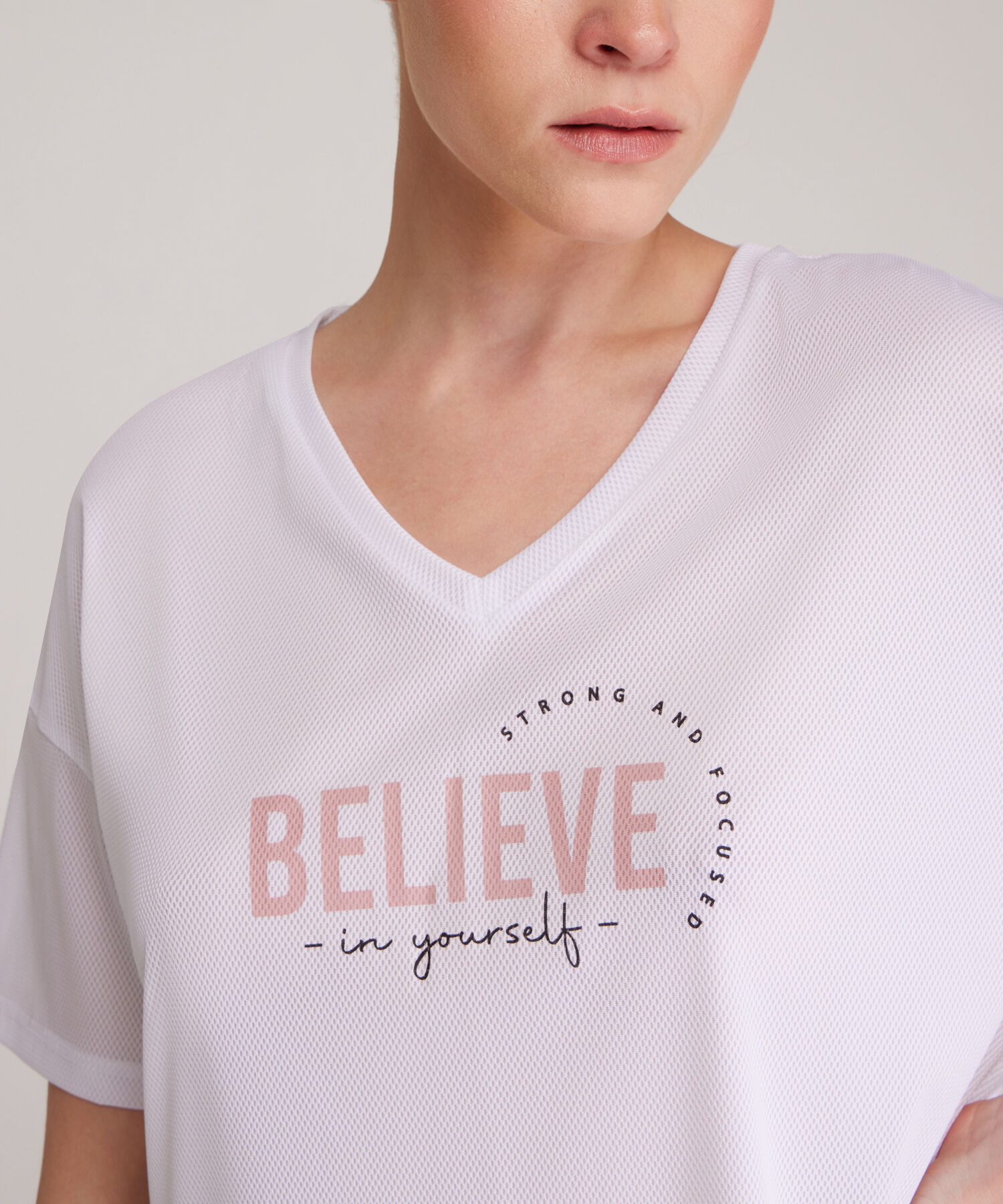 Camiseta cuello en v mujer best sale