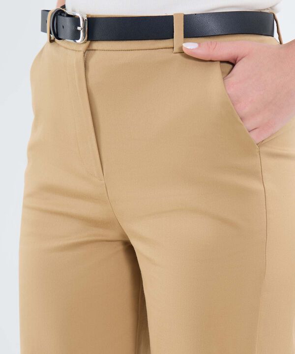 Pantalón tipo chino para mujer image number null