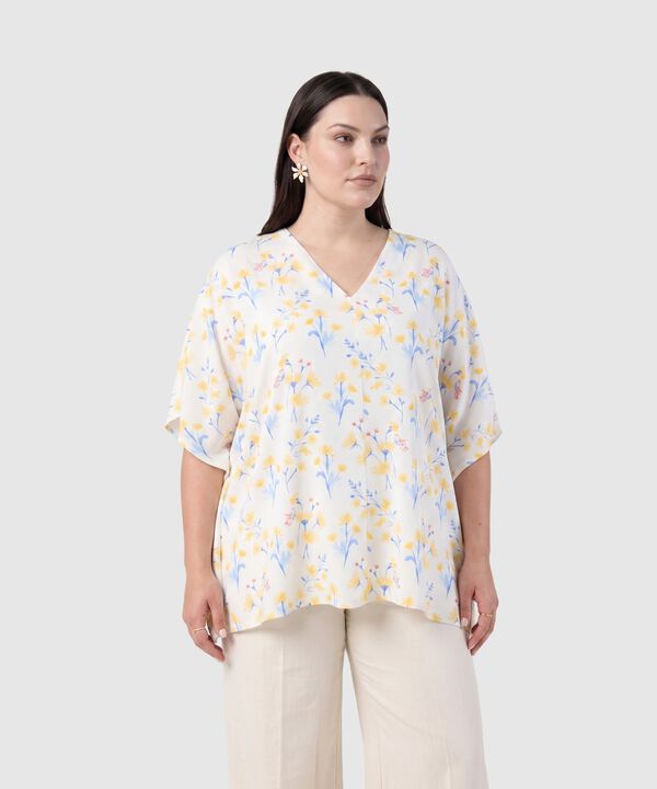 Blusa Estampada Corte Amplio Mujer Curvy image number null