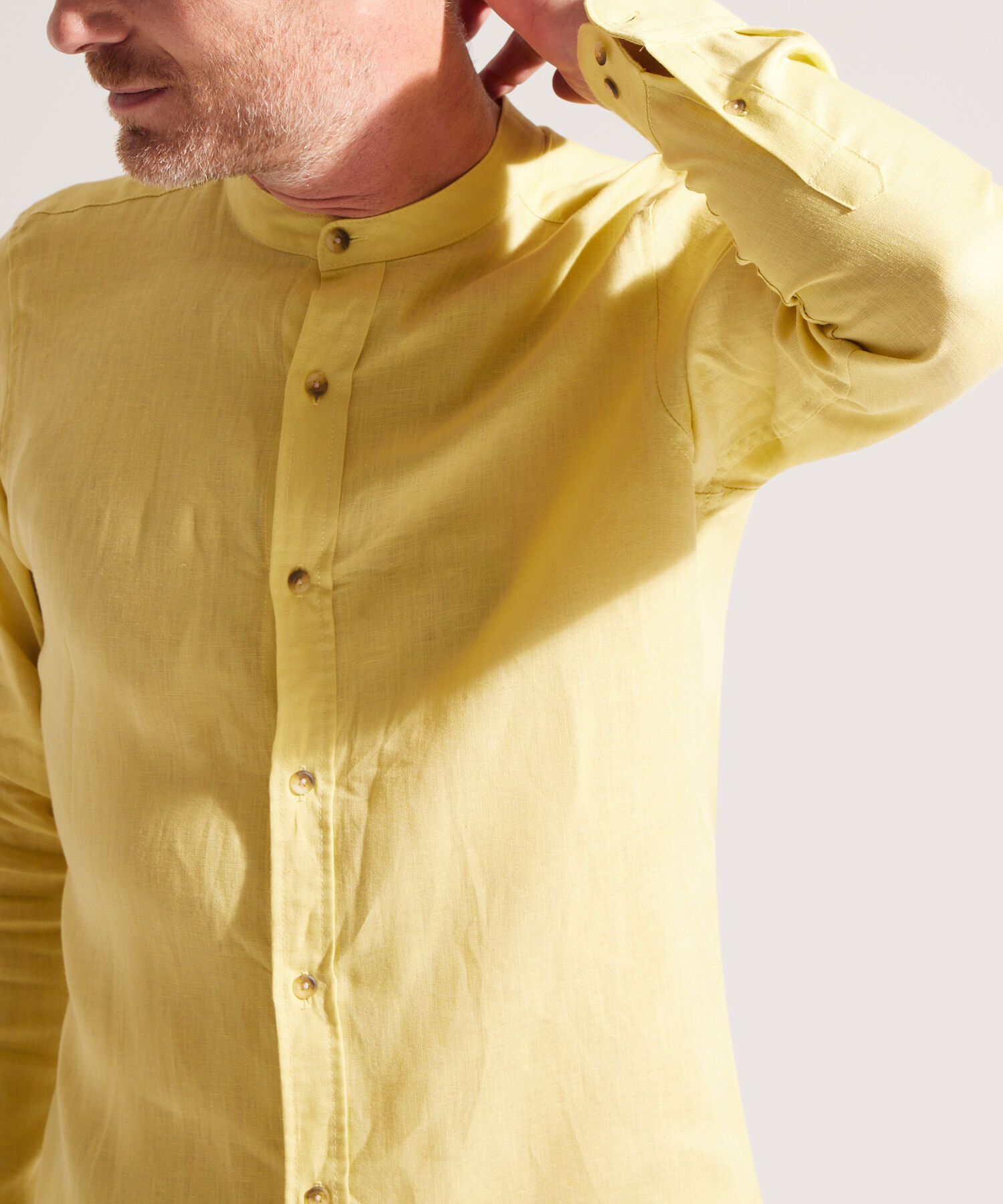 Camisa en Lino con Cuello Mao