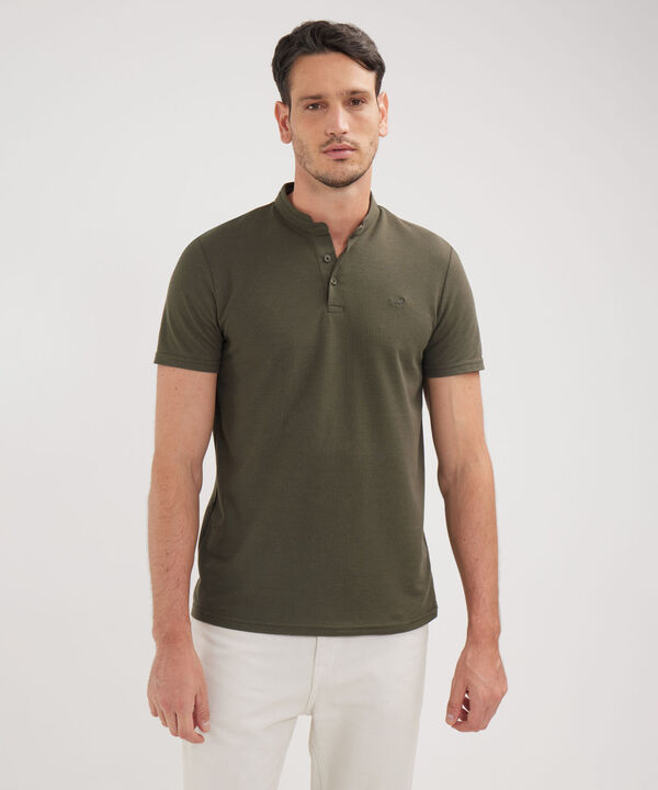 Polo Mao Unicolor Con Pestaña Unicolor  Sin Bolsillo Silueta Slim Fit