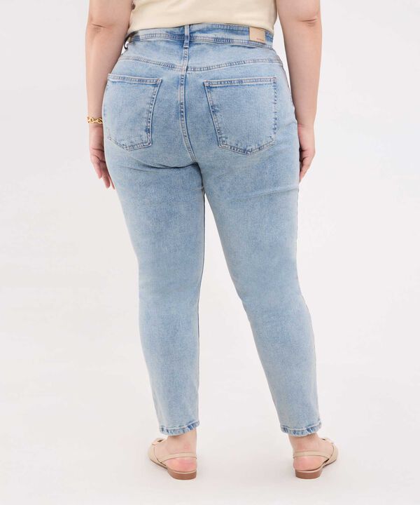 Jeans Mom Con Desgastes