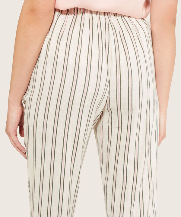 Pantalón Capri Preteñido