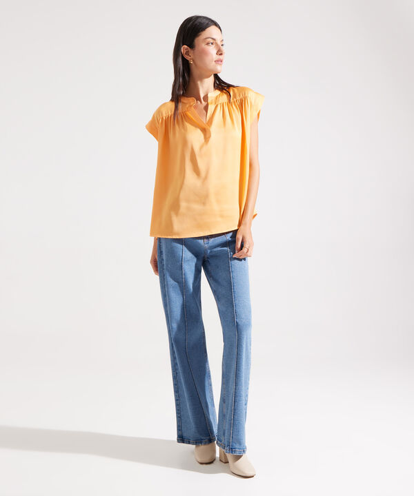 Blusa Manga Corta con Cuello Mao