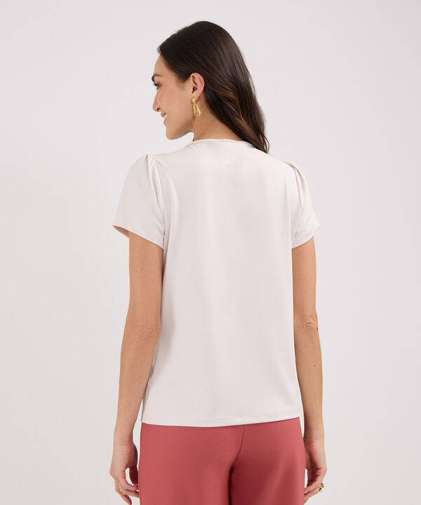 Camiseta Unicolor, Manga Corta Con Recogido Y Escote Con Abertura Ojal