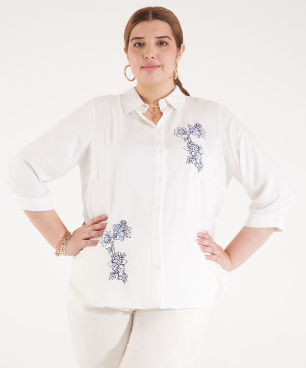Camisa Unicolor  Con Bordados Manga 3/4