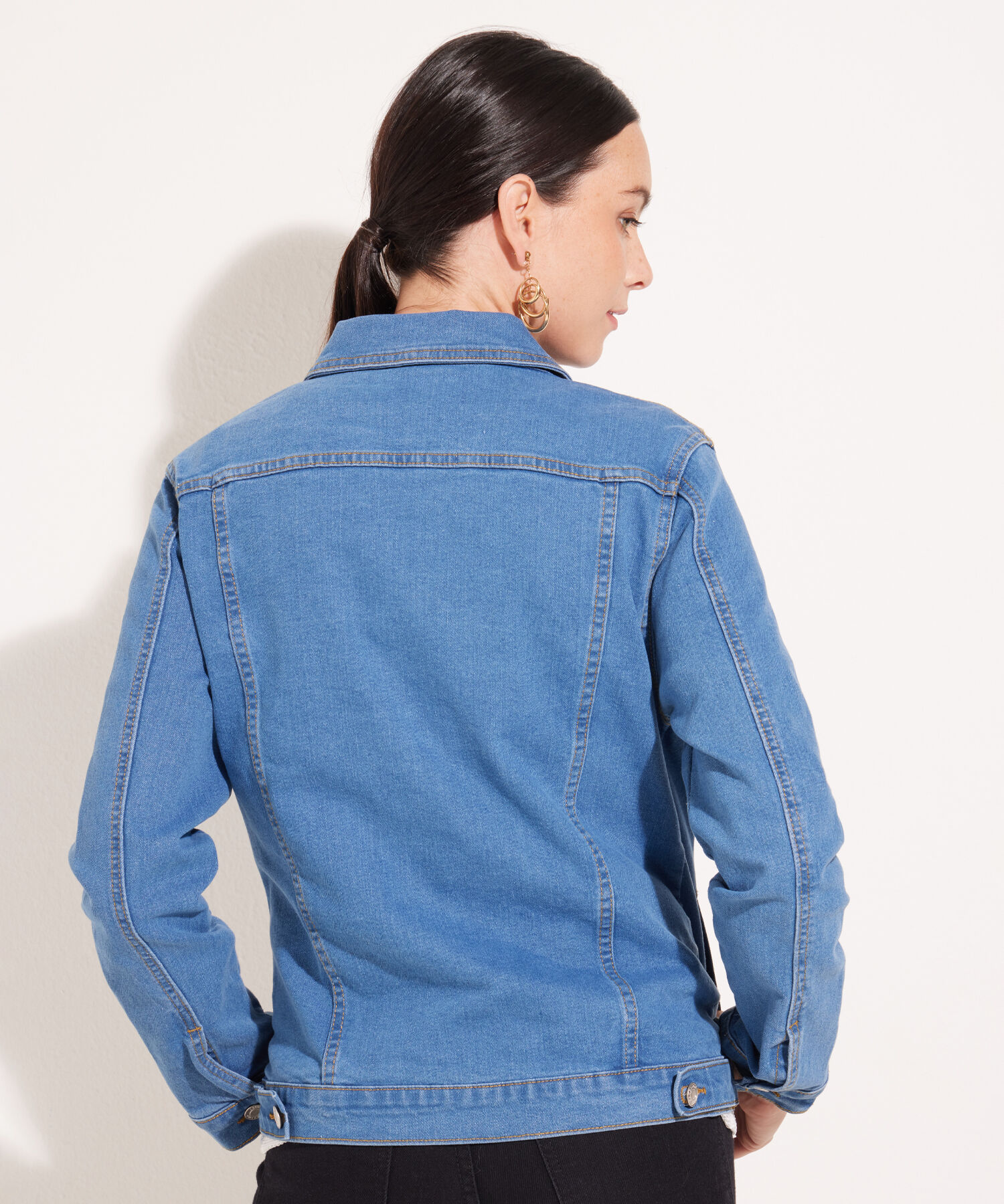 Chaqueta Trucker Tono Azul Medio Claro