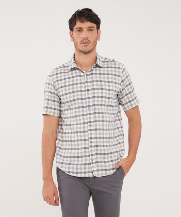 Camisa Manga Corta Con Bolsillo Y Silueta Regular Fit, Magia En El Caribe image number null