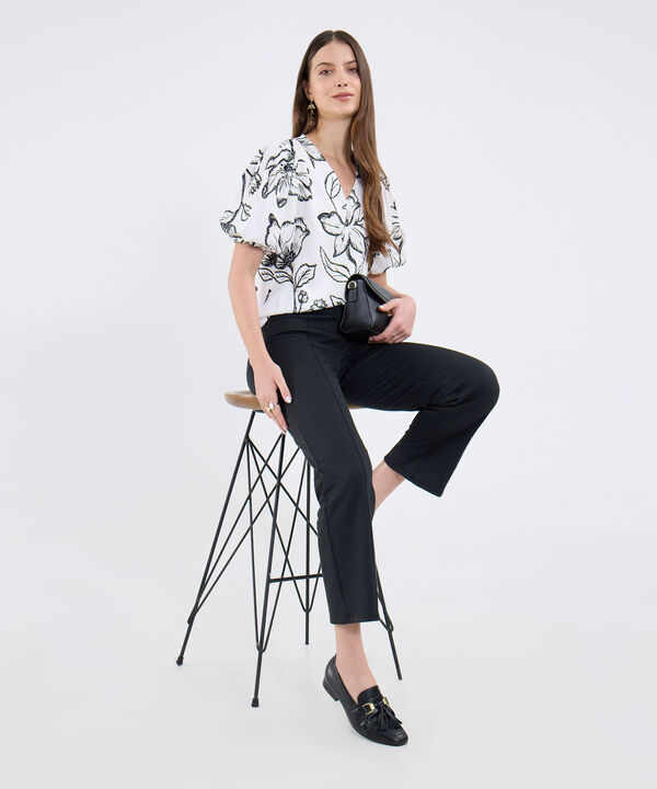 Blusa Estampada Cuello V image number null