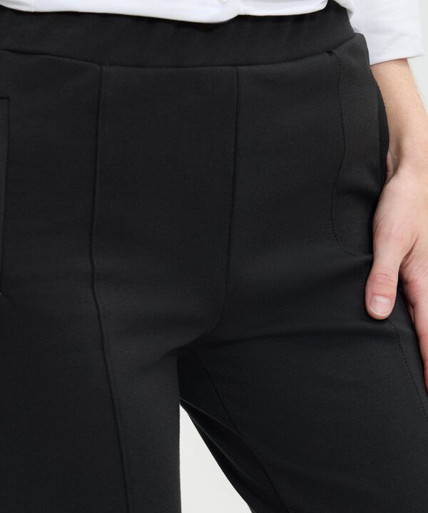 Leggins Corto Unicolor Con Simulación image number null