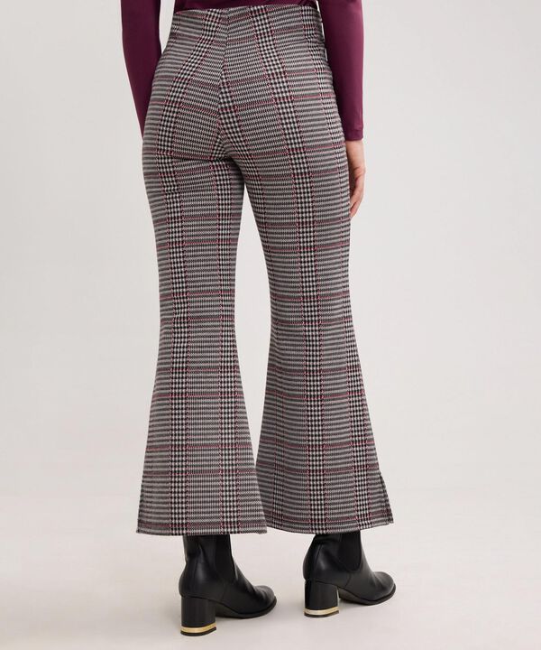 Leggins Tipo Flare Preteñido Con Ribete En Costados Y Pretina Invisible
