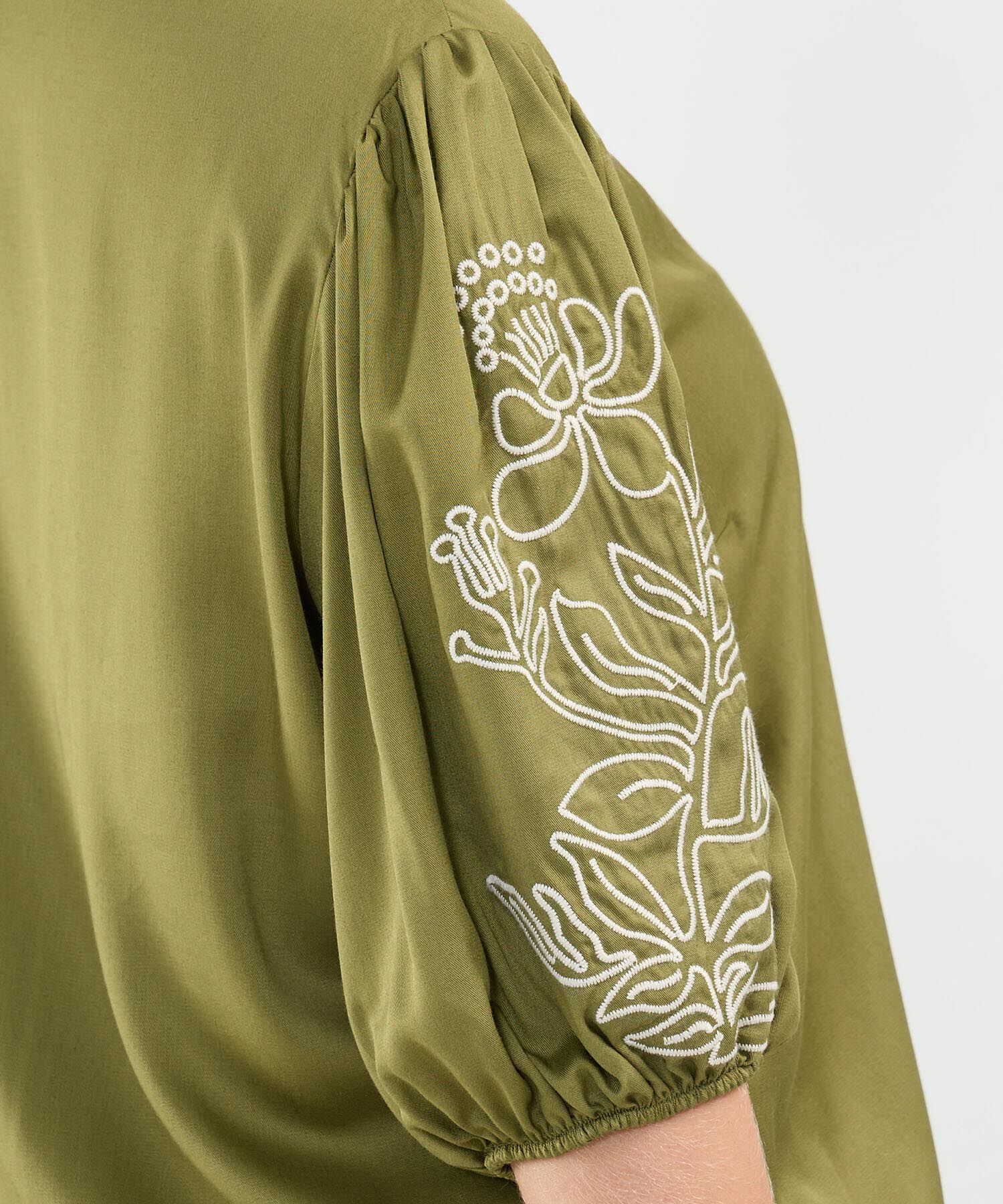 Blusa con Bordado