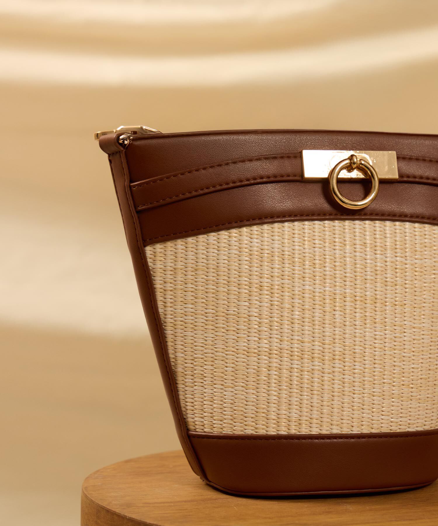 Bolso Cubo Tejido Rafia Con Asa Cruzada Mujer