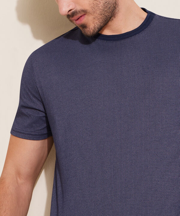 Camiseta Prete&ntilde;ido Con Textura image number null