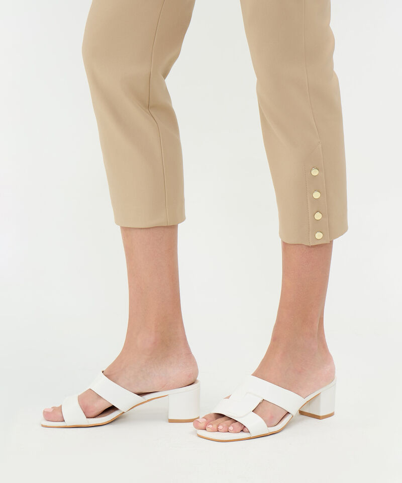 Pantalón Capri con Taches