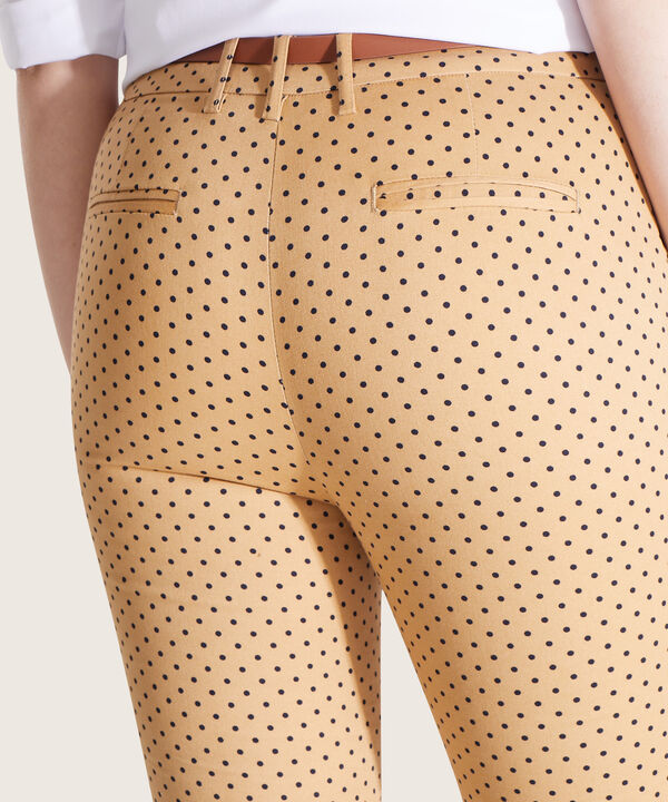 Pantalon Chino Estampado Con Cinturón