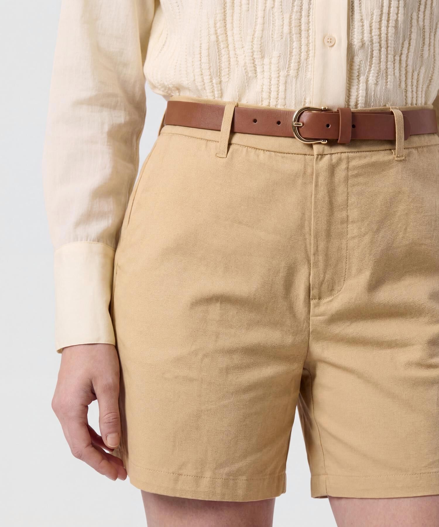 Bermuda De Tiro Alto Con Cinturon Para Mujer