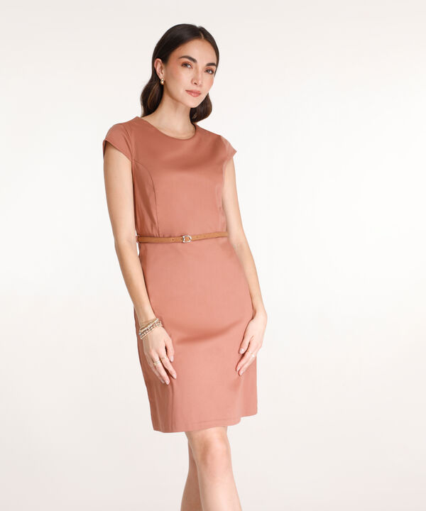 Vestido Manga Corta Unicolor Con Cinturón
