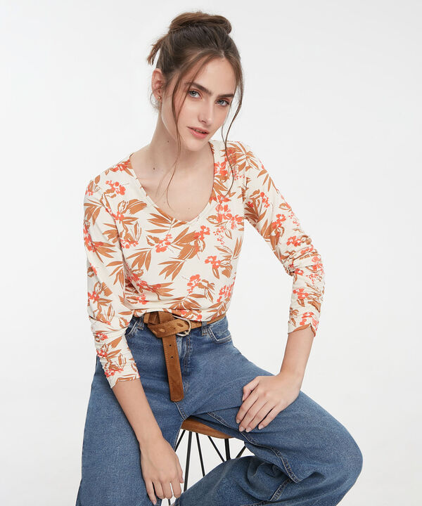 Camiseta Estampada, Escote En V image number null